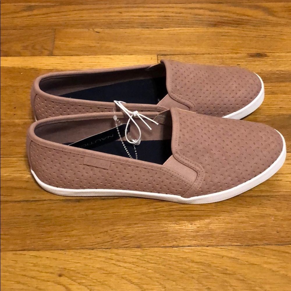 COPY - Brand New Nautica casual flat